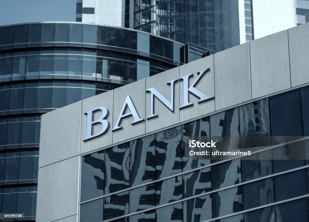 BANKING & FINANCIAL SERVICES